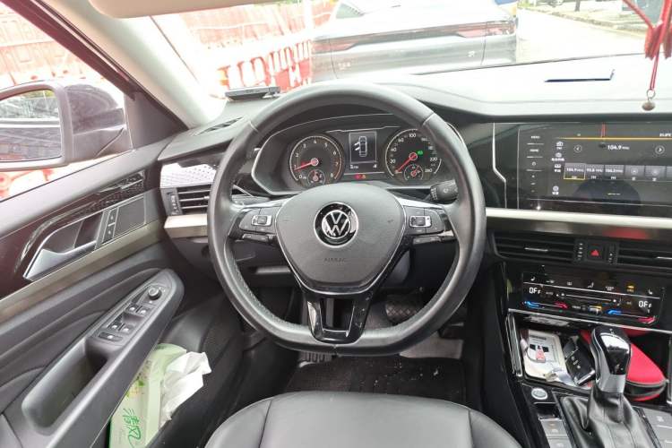 Used Volkswagen Passat 2020 330TSI Elite Edition China VI Steering Wheel
