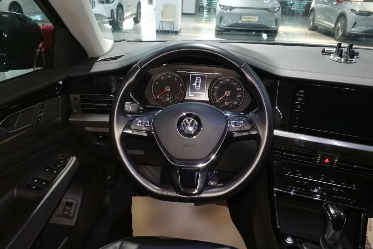 Used Volkswagen Passat 2020 330TSI Elite Edition China VI Steering Wheel