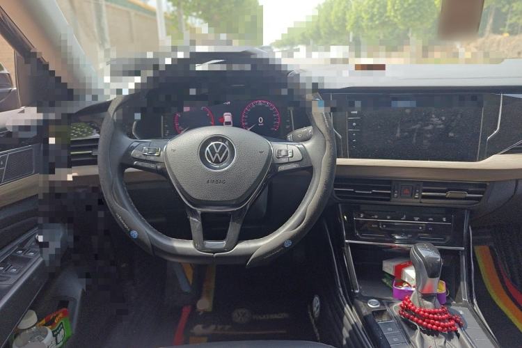 Used Volkswagen Passat 2020 Revised Version 330TSI Luxury Edition China VI Standard Steering Wheel