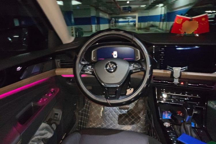 Used Volkswagen Passat 2020 330TSI Luxury Edition China VI Steering Wheel