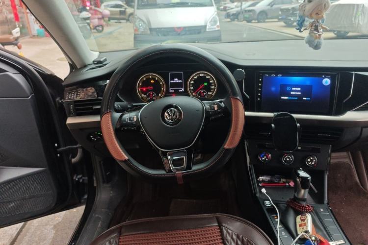 Used Volkswagen Passat 2020 280TSI Business Edition China VI Standard Steering Wheel