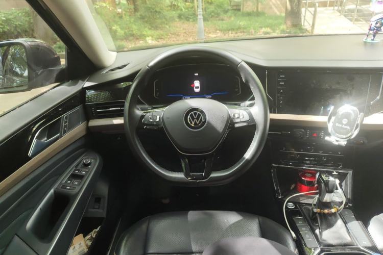 Used Volkswagen Passat 2020 330TSI Elite Edition China VI Steering Wheel
