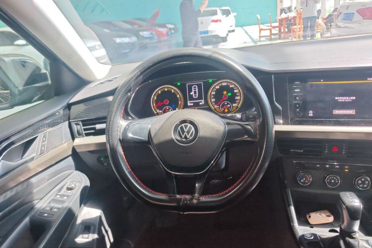 Used Volkswagen Passat 2020 Revised Version 280TSI Business Edition China VI Standard Steering Wheel