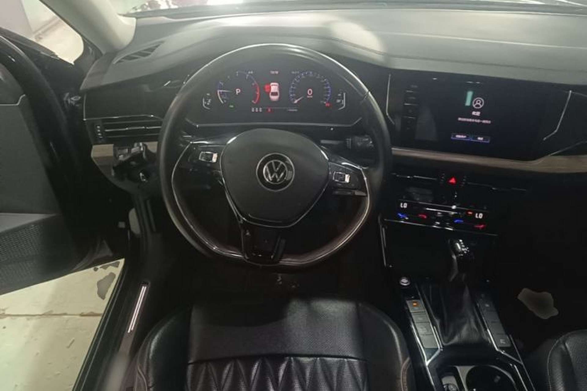 Used Volkswagen Passat 2020 Facelift 330TSI Prestige Edition China VI Standard Steering Wheel