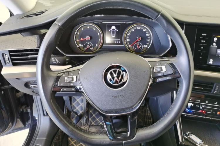 Used Volkswagen Passat 2020 Revised Version 280TSI Elite Edition China VI Standard Steering Wheel