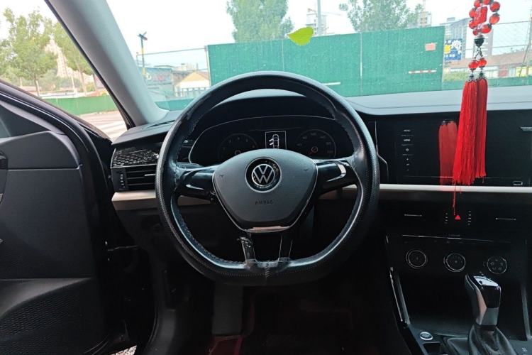 Used Volkswagen Passat 2020 Revised Version 280TSI Business Edition China VI Standard Steering Wheel