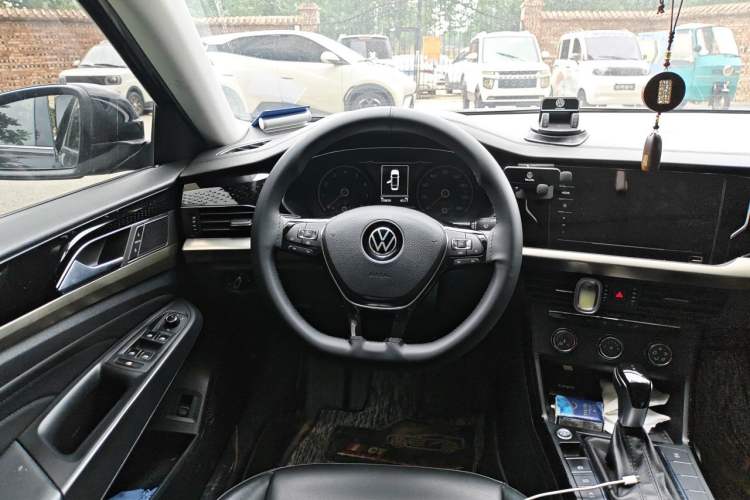 Used Volkswagen Passat 2020 Revised Version 280TSI Business Edition China VI Standard Steering Wheel