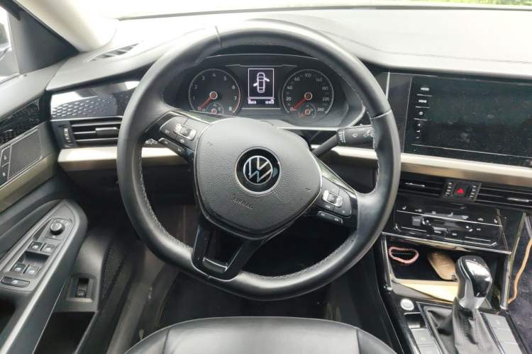 Used Volkswagen Passat 2020 330TSI Elite Edition China VI Steering Wheel