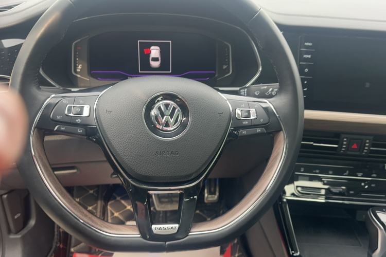 Used Volkswagen Passat 2020 330TSI Prestige Edition China VI Standard Steering Wheel