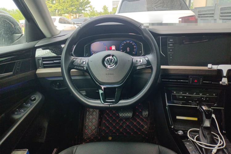 Used Volkswagen Passat 2020 330TSI Luxury Edition China VI Steering Wheel