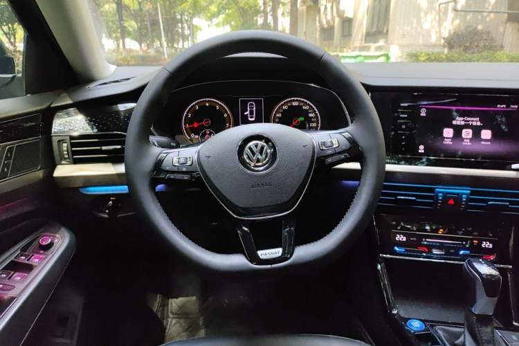 Used Volkswagen Passat 2020 330TSI Elite Edition China VI Steering Wheel