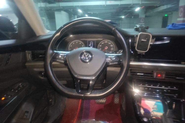 Used Volkswagen Passat 2020 330TSI Elite Edition China VI Steering Wheel