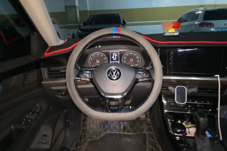 Used Volkswagen Passat 2020 Facelift 330TSI Elite Edition China VI Standard Steering Wheel