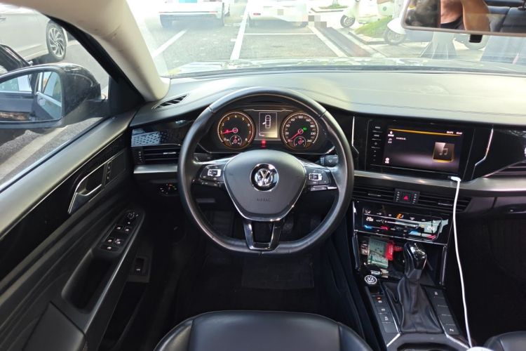 Used Volkswagen Passat 2020 330TSI Elite Edition China VI Steering Wheel