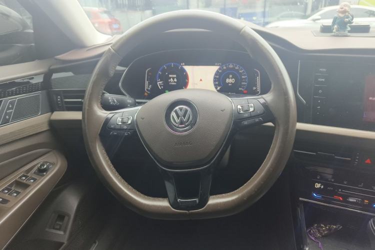 Used Volkswagen Passat 2020 330TSI Luxury Edition China VI Steering Wheel