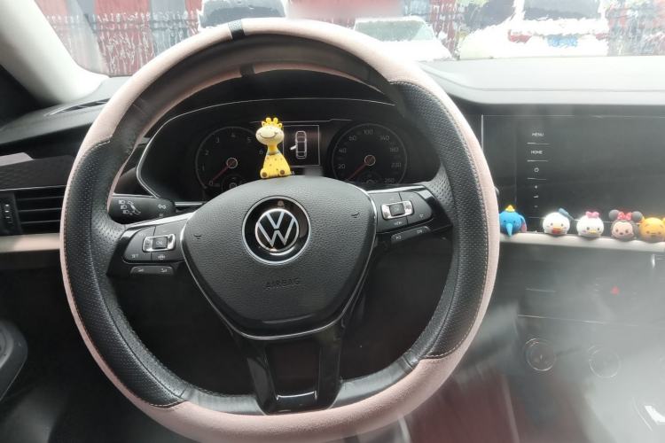 Used Volkswagen Passat 2020 Revised Version 280TSI Business Edition China VI Standard Steering Wheel
