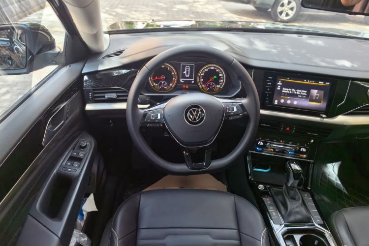 Used Volkswagen Passat 2020 330TSI Elite Edition China VI Steering Wheel
