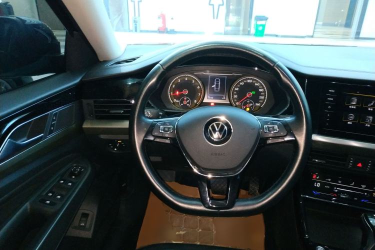 Used Volkswagen Passat 2020 Facelift 330TSI Elite Edition China VI Standard Steering Wheel