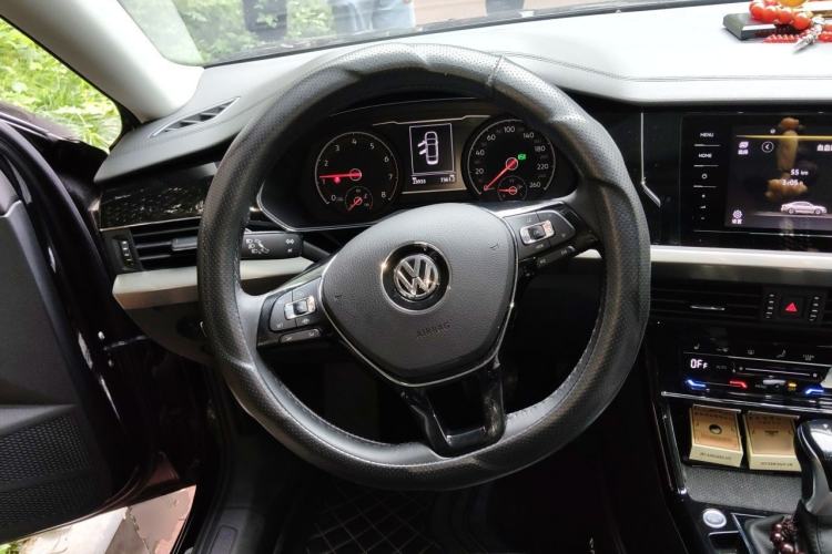 Used Volkswagen Passat 2020 330TSI Elite Edition China VI Steering Wheel