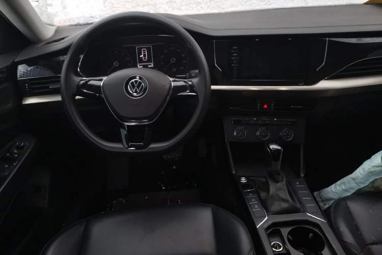 Used Volkswagen Passat 2020 Revised Version 280TSI Business Edition China VI Standard Steering Wheel