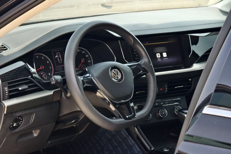Used Volkswagen Passat 2020 280TSI Business Edition China VI Standard Steering Wheel