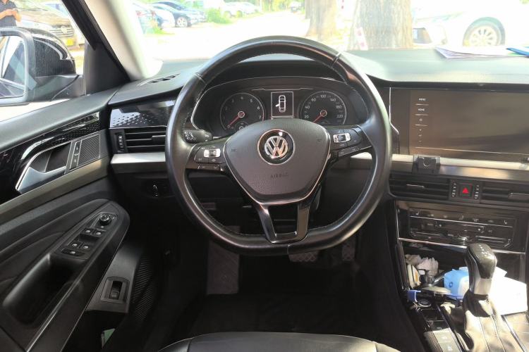 Used Volkswagen Passat 2020 330TSI Elite Edition China VI Steering Wheel