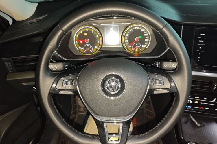 Used Volkswagen Passat 2020 330TSI Elite Edition China VI Steering Wheel