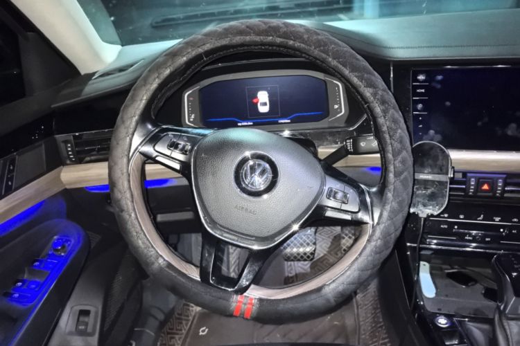 Used Volkswagen Passat 2020 330TSI Prestige Edition China VI Standard Steering Wheel