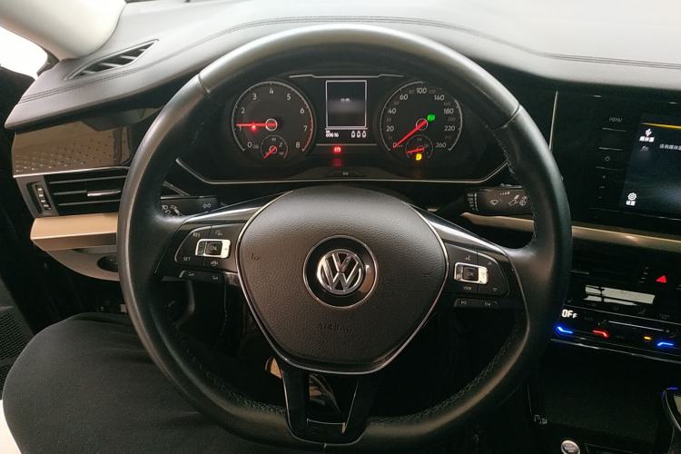 Used Volkswagen Passat 2020 280TSI Elite Edition China VI Standard Steering Wheel