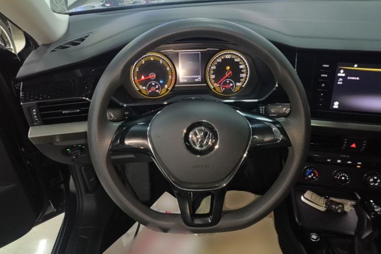 Used Volkswagen Passat 2020 280TSI Business Edition China VI Standard Steering Wheel