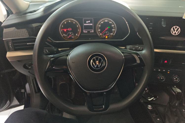 Used Volkswagen Passat 2020 Revised Version 280TSI Business Edition China VI Standard Steering Wheel