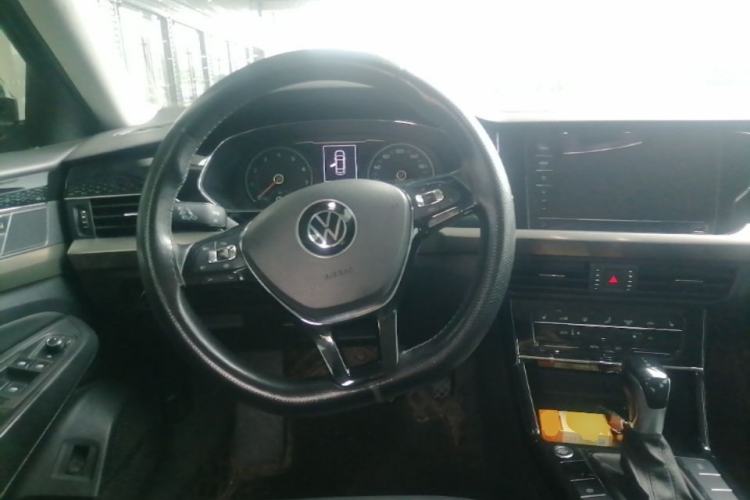 Used Volkswagen Passat 2020 330TSI Elite Edition China VI Steering Wheel