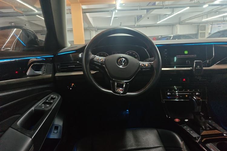 Used Volkswagen Passat 2020 Facelift 330TSI Elite Edition China VI Standard Steering Wheel