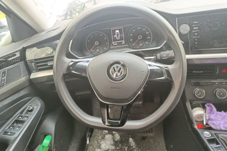 Used Volkswagen Passat 2020 Revised Version 280TSI Business Edition China VI Standard Steering Wheel