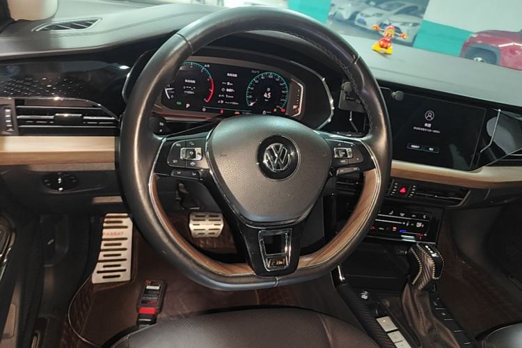 Used Volkswagen Passat 2020 330TSI Prestige Edition China VI Standard Steering Wheel