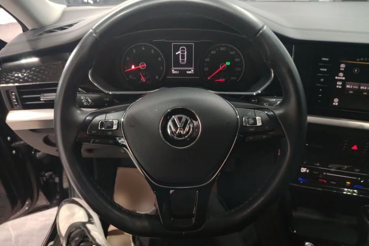 Used Volkswagen Passat 2020 330TSI Elite Edition China VI Steering Wheel