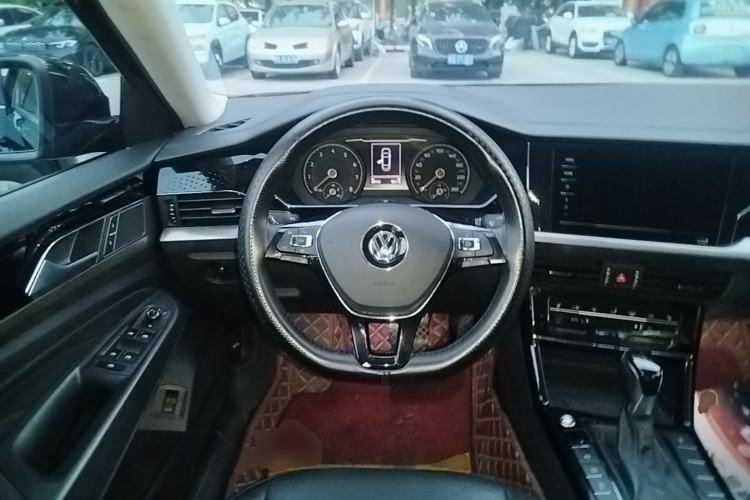 Used Volkswagen Passat 2020 Revised Version 280TSI Elite Edition China VI Standard Steering Wheel