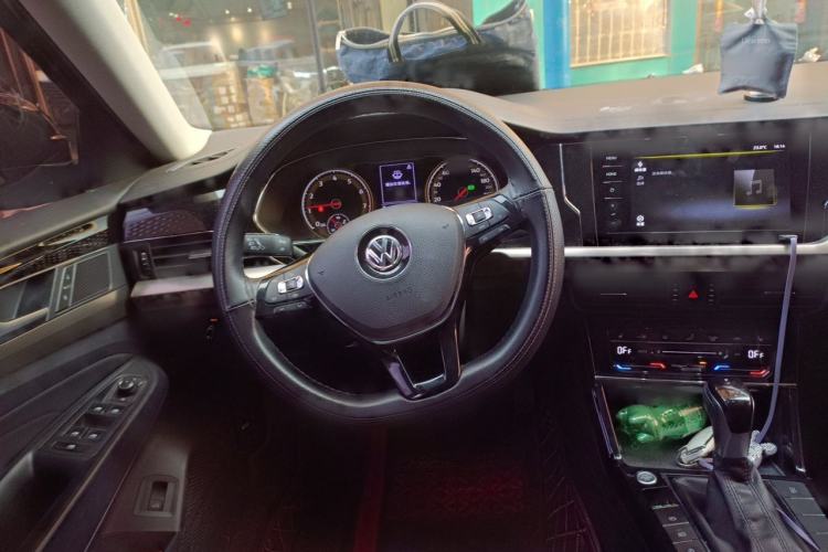 Used Volkswagen Passat 2020 330TSI Elite Edition China VI Steering Wheel
