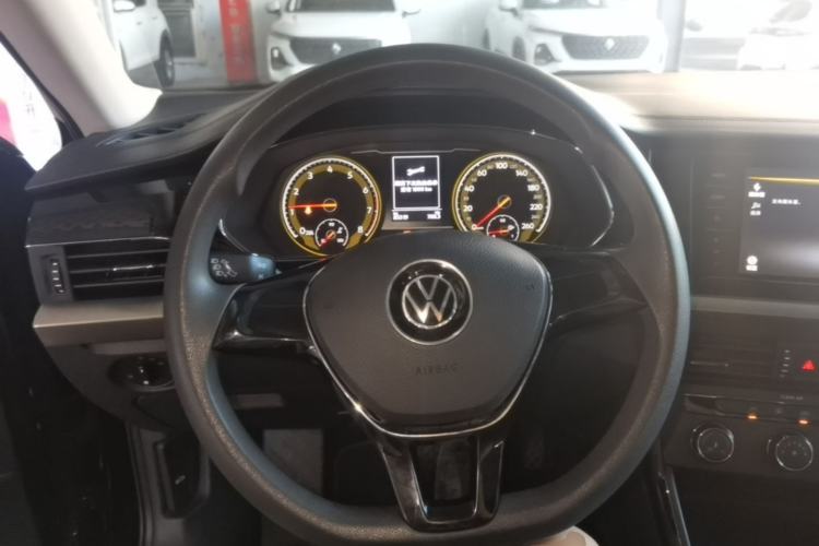 Used Volkswagen Passat 2020 Revised Version 280TSI Business Edition China VI Standard Steering Wheel