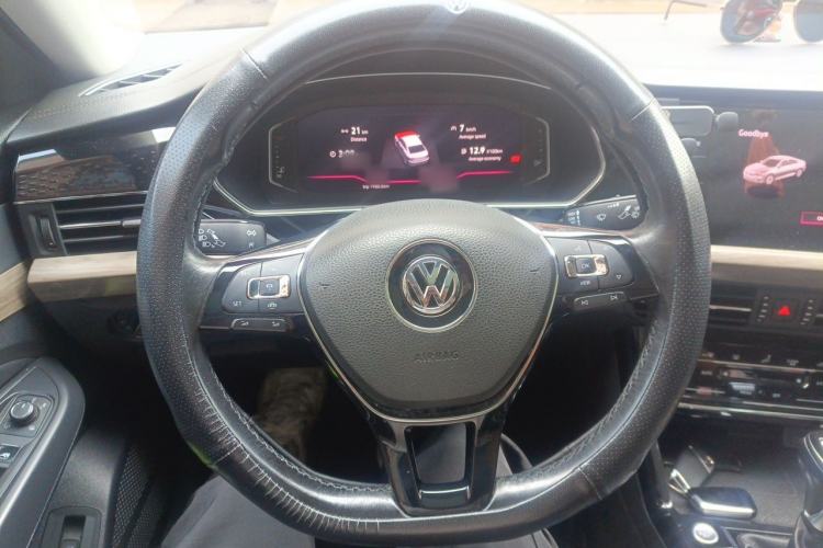 Used Volkswagen Passat 2020 330TSI Luxury Edition China VI Steering Wheel