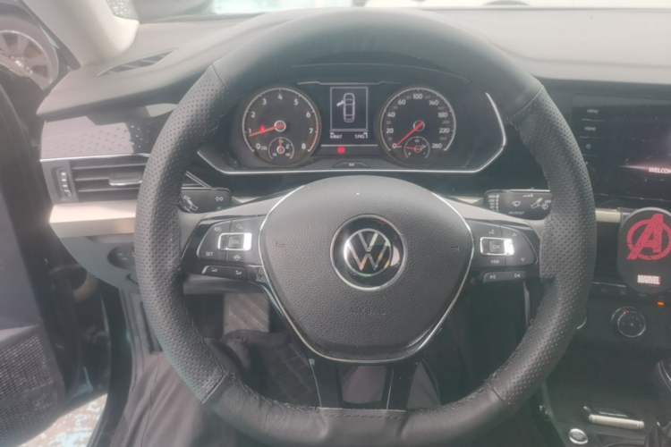 Used Volkswagen Passat 2020 Revised Version 280TSI Business Edition China VI Standard Steering Wheel