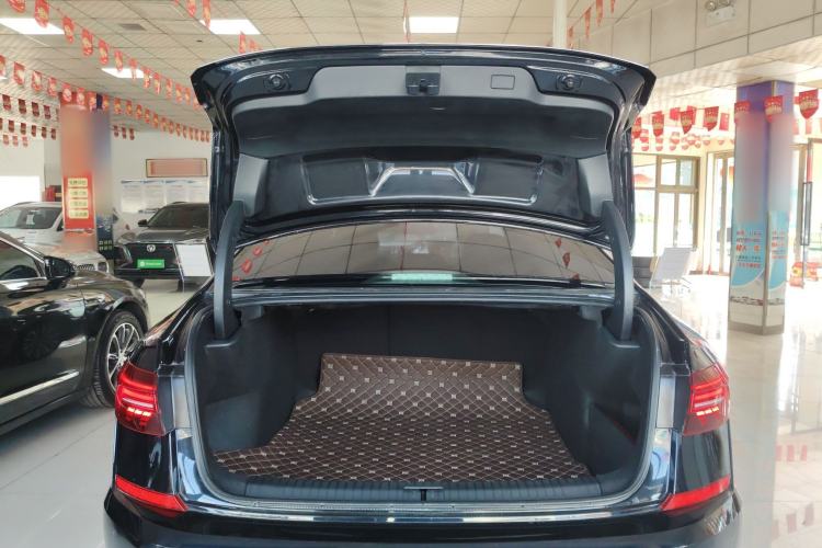 Used Volkswagen Passat 2020 Revised Version 330TSI Luxury Edition China VI Standard Trunk