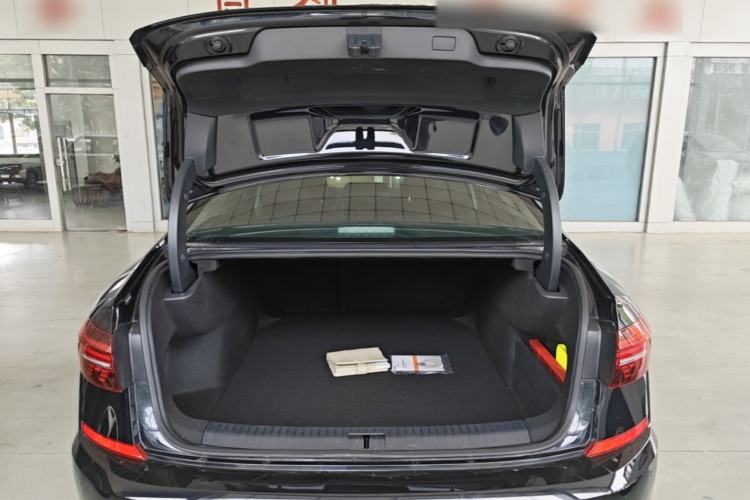 Used Volkswagen Passat 2020 280TSI Elite Edition China VI Standard Trunk