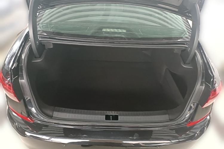 Used Volkswagen Passat 2020 Revised Version 280TSI Business Edition China VI Standard Trunk