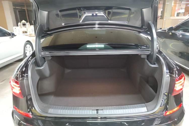 Used Volkswagen Passat 2020 Revised Version 280TSI Elite Edition China VI Standard Trunk