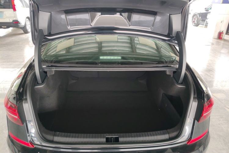 Used Volkswagen Passat 2020 Revised Version 280TSI Business Edition China VI Standard Trunk