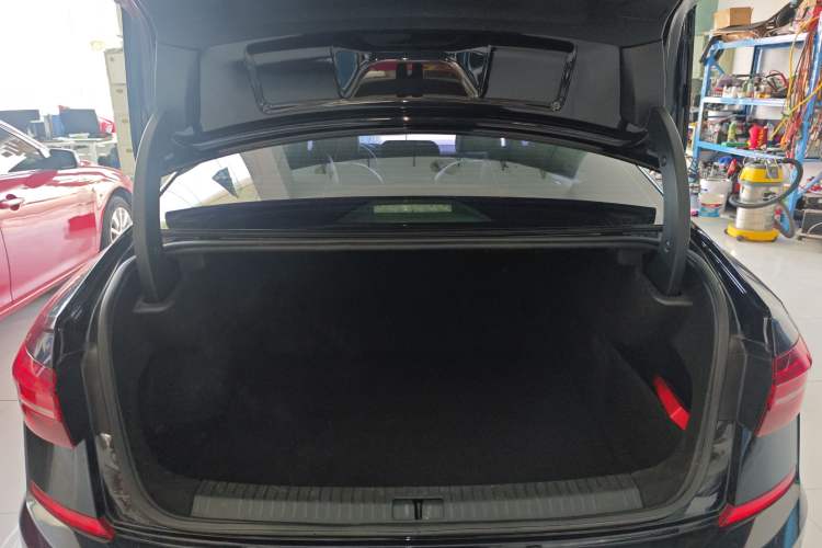 Used Volkswagen Passat 2020 Revised Version 280TSI Business Edition China VI Standard Trunk