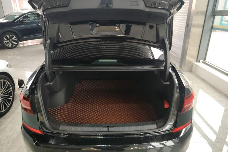 Used Volkswagen Passat 2020 330TSI Elite Edition China VI Trunk