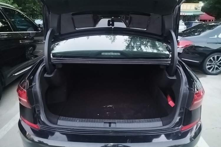 Used Volkswagen Passat 2020 Revised Version 280TSI Elite Edition China VI Standard Trunk