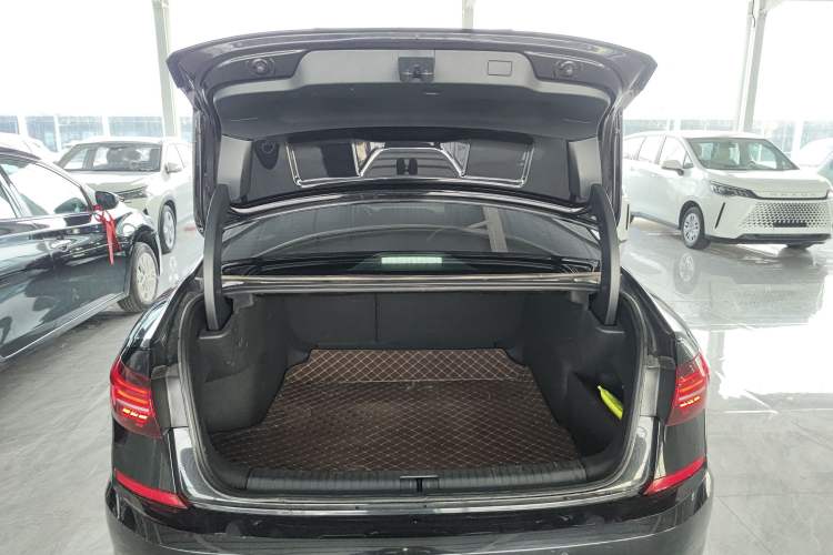 Used Volkswagen Passat 2020 Revised Version 280TSI Business Edition China VI Standard Trunk